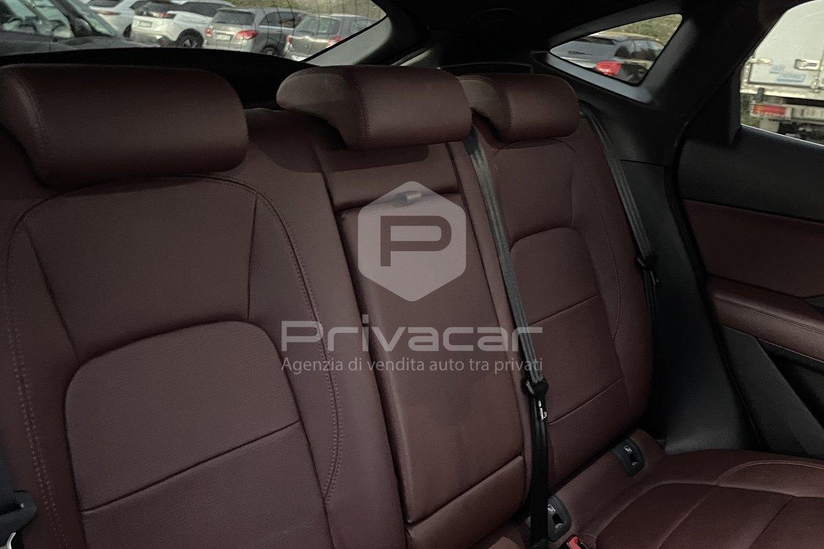 JAGUAR E-Pace 2.0 I4 200 CV AWD Auto R-Dynamic S