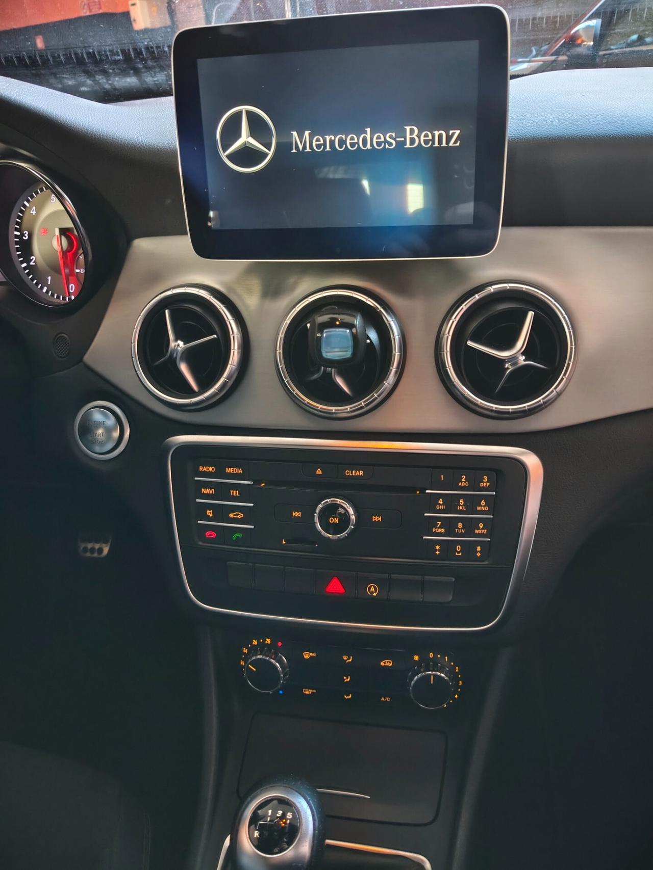 Mercedes-benz CLA 180 Premium