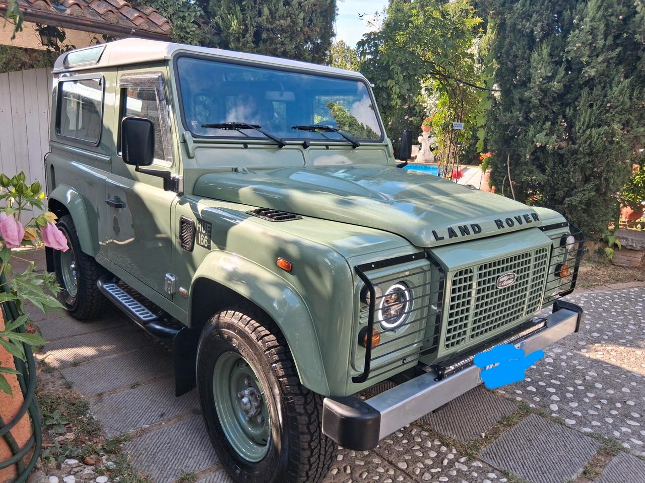Land Rover Defender 90 2.2 TD4 Station Wagon E N1