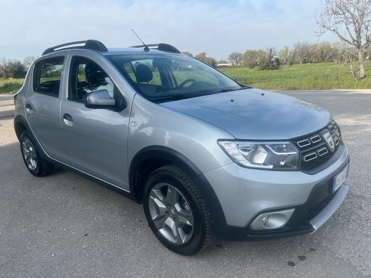 Dacia Sandero Stepway 1.0 TCe 100 CV ECO-G Comfort