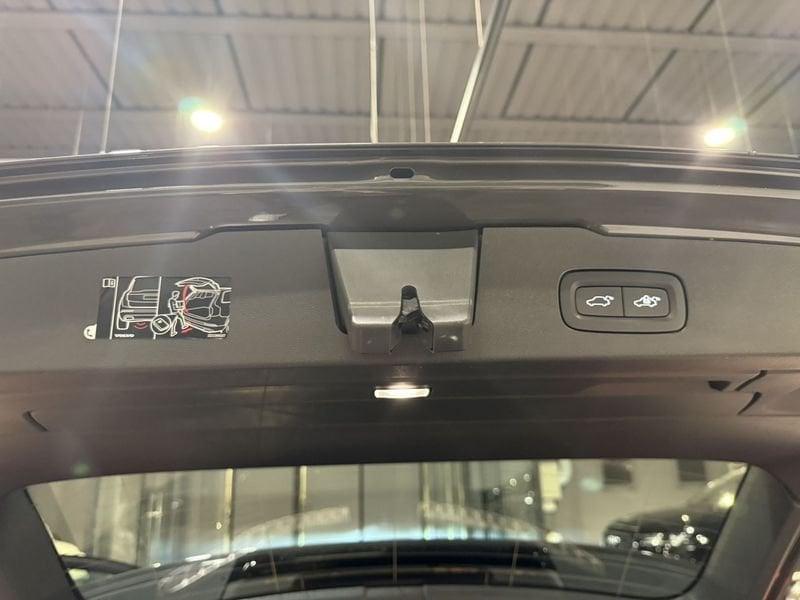 Volvo V60 Cross Country V60 Cross Country B4 (d) AWD automatico