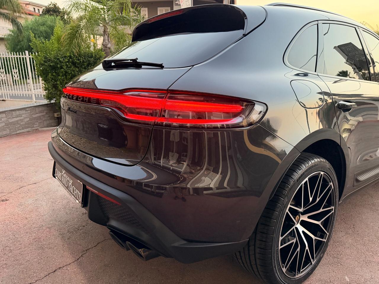 Porsche Macan 2.0 265- PASM-TETTO-MY 22-IPER FULL