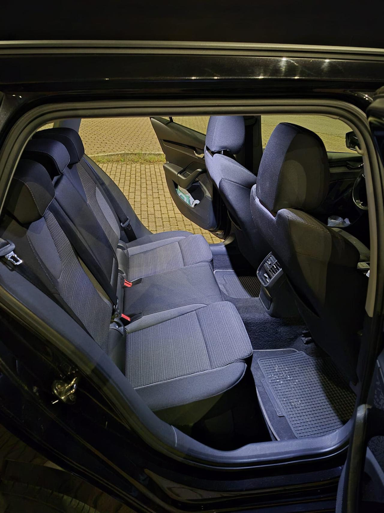 Skoda Octavia 2.0 TDI EVO SCR DSG Wagon Executive