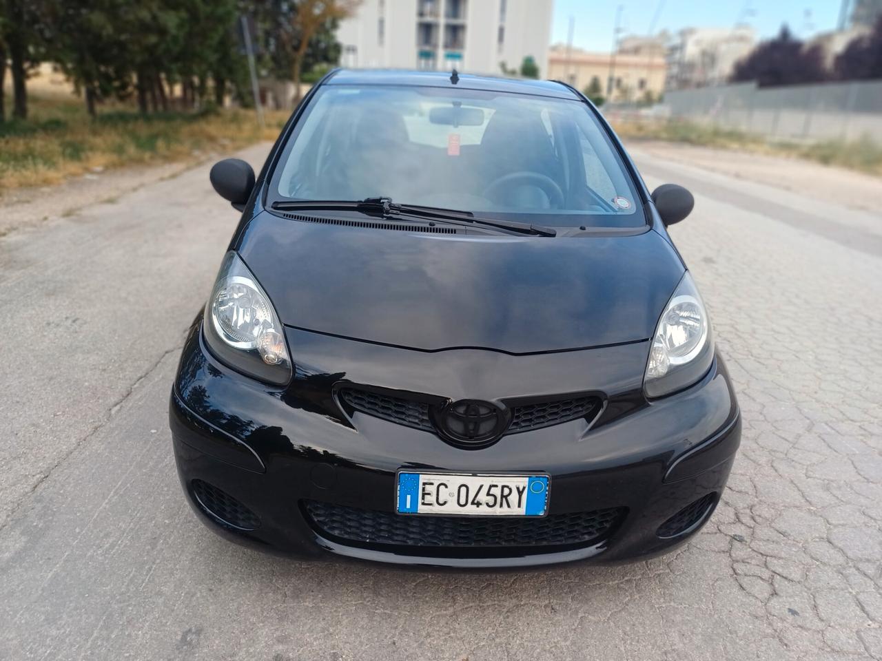 Toyota Aygo Connect 1.0 VVT-i 72 CV 5 porte x-cool