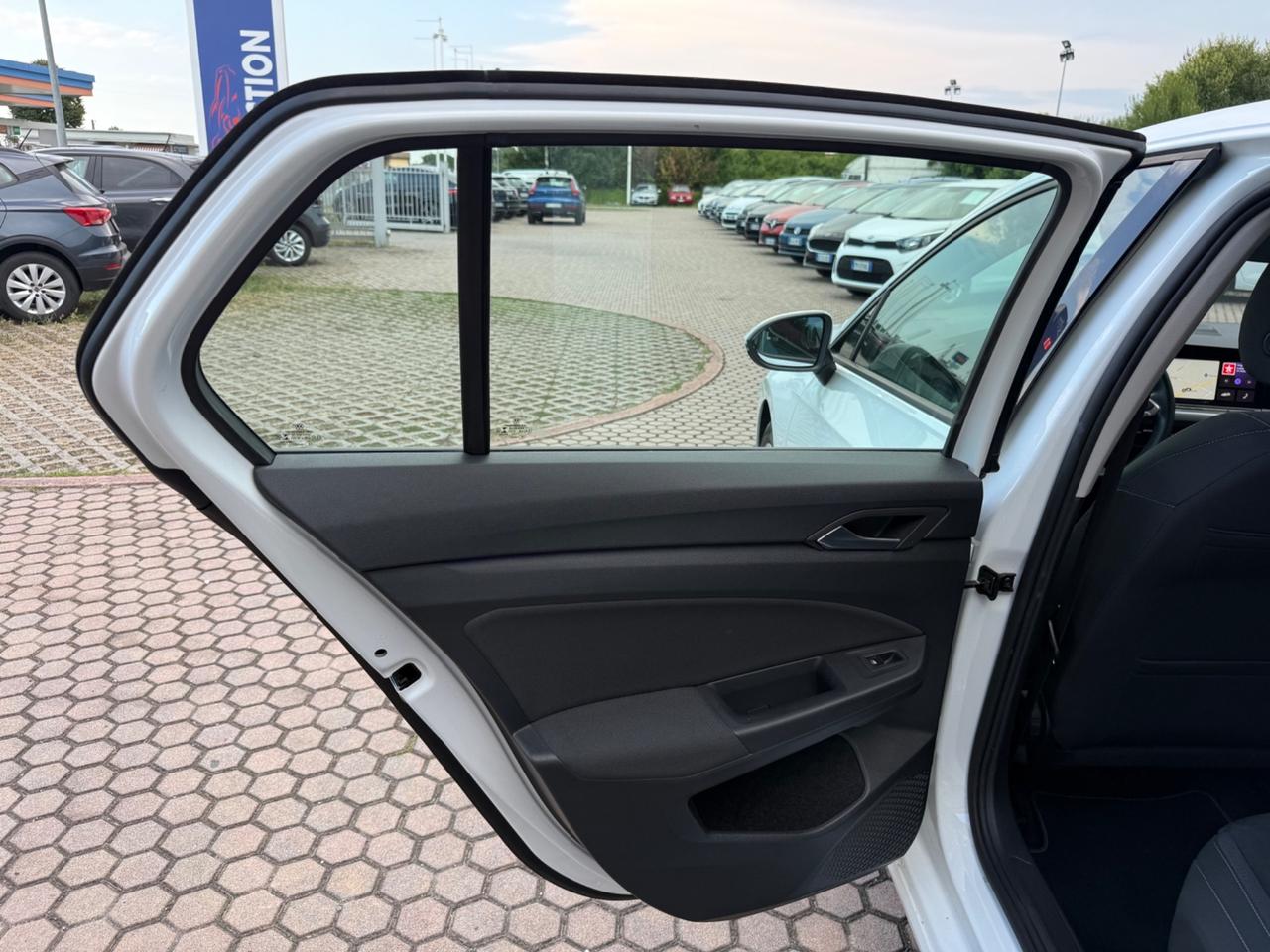 Volkswagen Golf 1.5 TGI DSG Life
