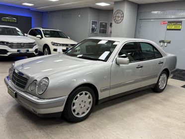 Mercedes-benz E 200 cat Elegance