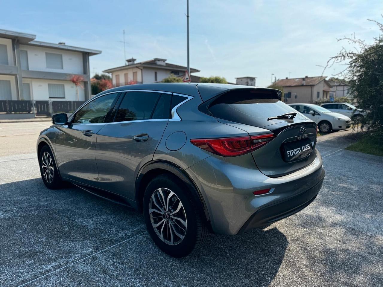 Infiniti Q30 1.5 diesel Premium Tech