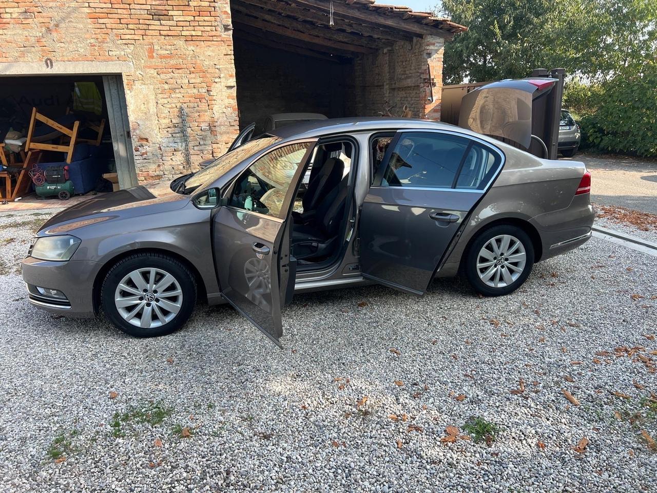 Volkswagen Passat 1.6 TDI Comfortline BlueM. Tech.