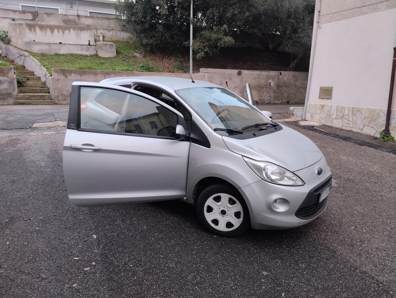 Ford Fiesta 1.4 TDCi 70CV 3 porte Titanium