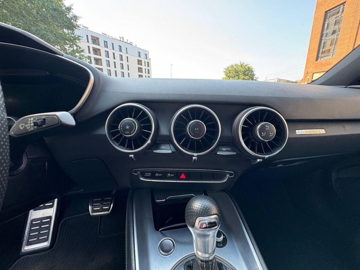 Audi TT Coupé 2.0 tfsi S line s-tronic