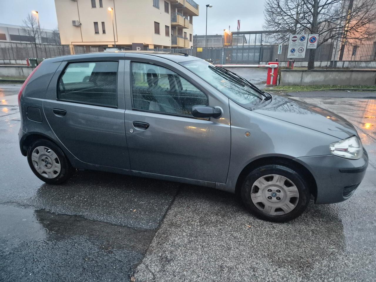 Fiat Punto 1.2 5 porte bConnect