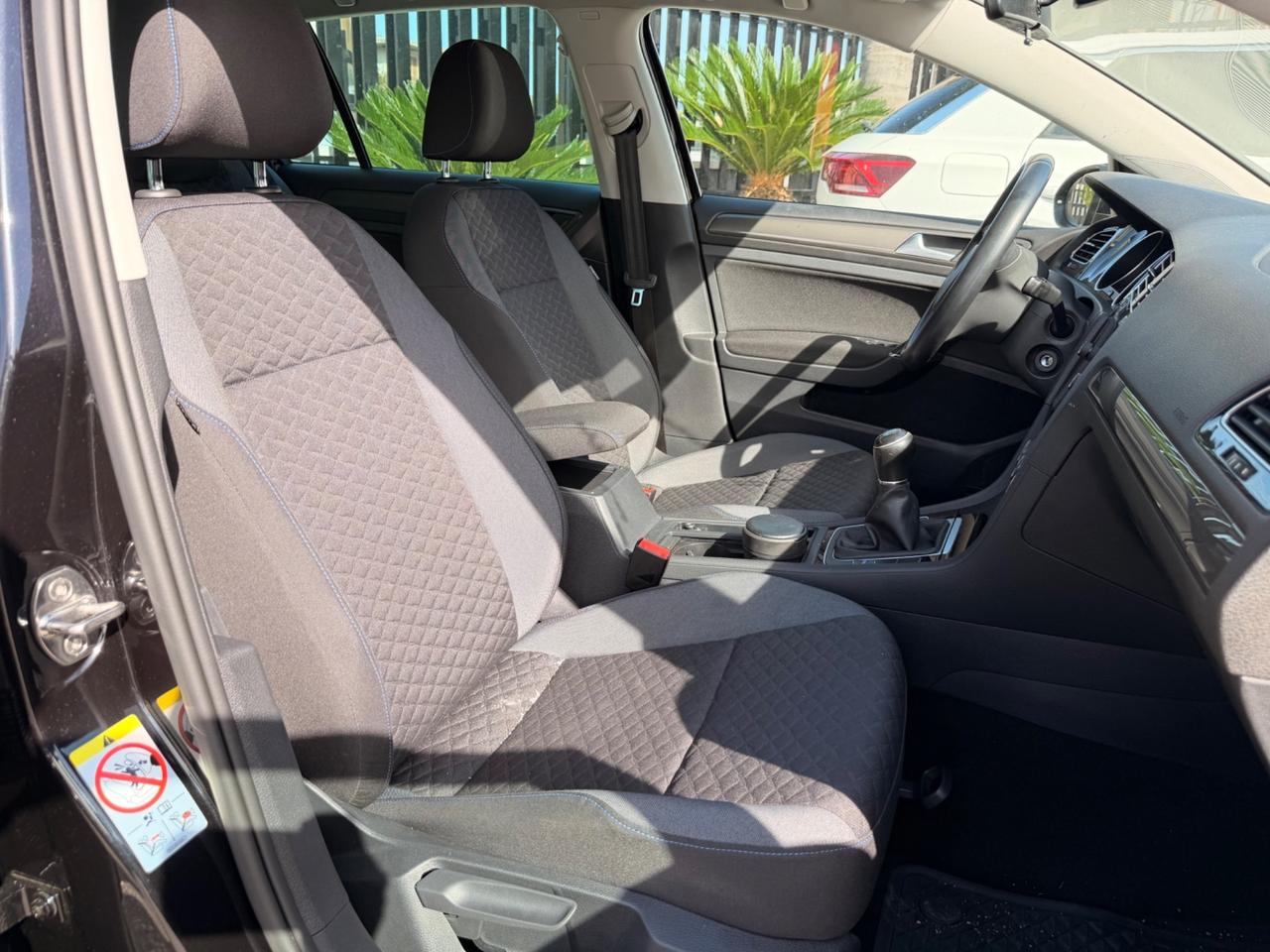 Volkswagen Golf 2.0 TDI 5p. Executive BlueMotion Technology