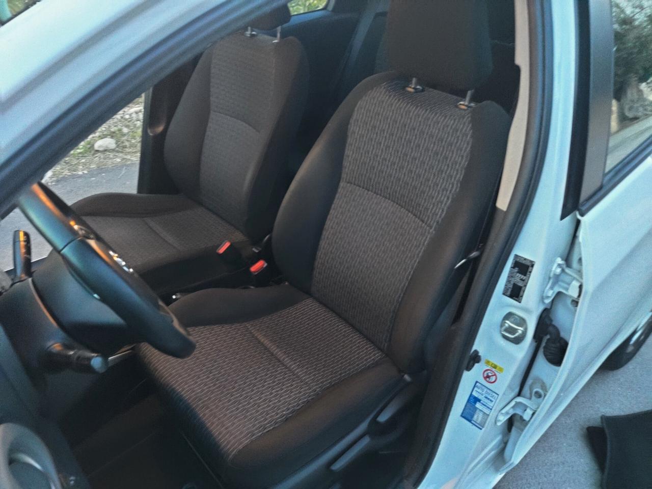 Toyota Yaris 1.0 5 porte Lounge