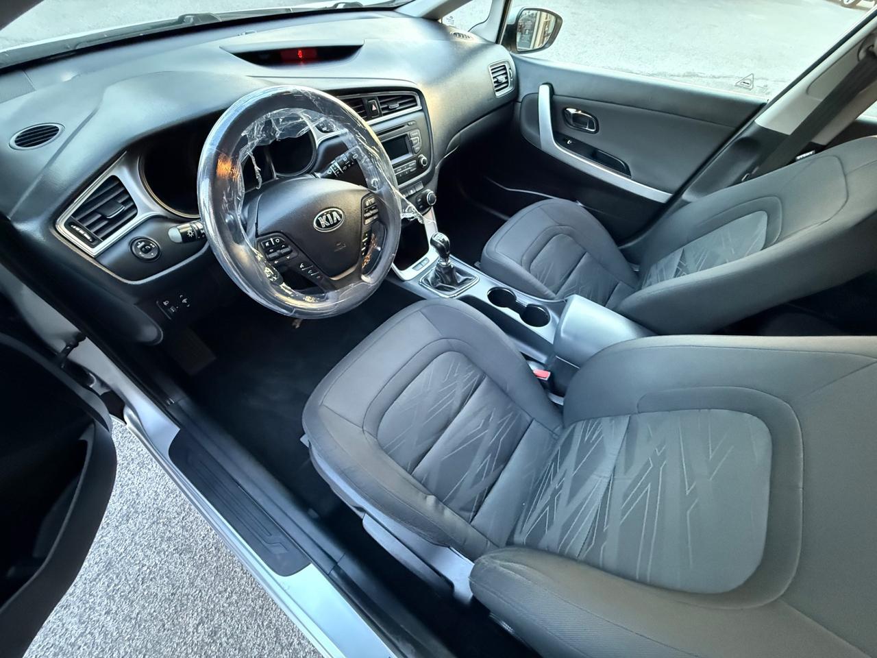 Kia Ceed - 1.6 CRDi 110 CV 5 porte - Neopatentati