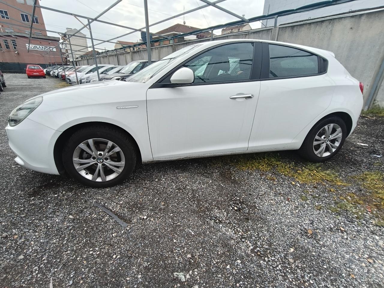 Alfa Romeo Giulietta 1.6 JTDm-2 105 CV Distinctive