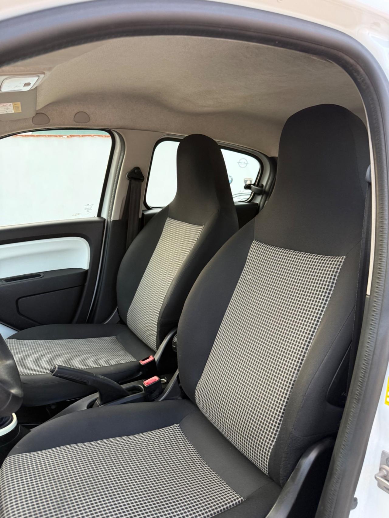 Renault Twingo SCe 65 CV Duel