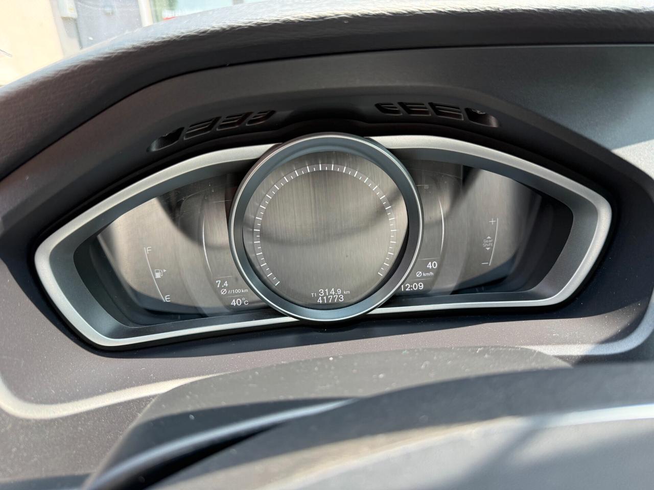 Volvo V40 T2 Momentum