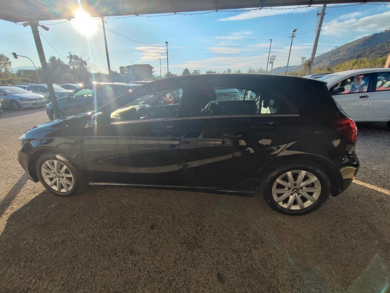 Mercedes-benz A 160 d Premium