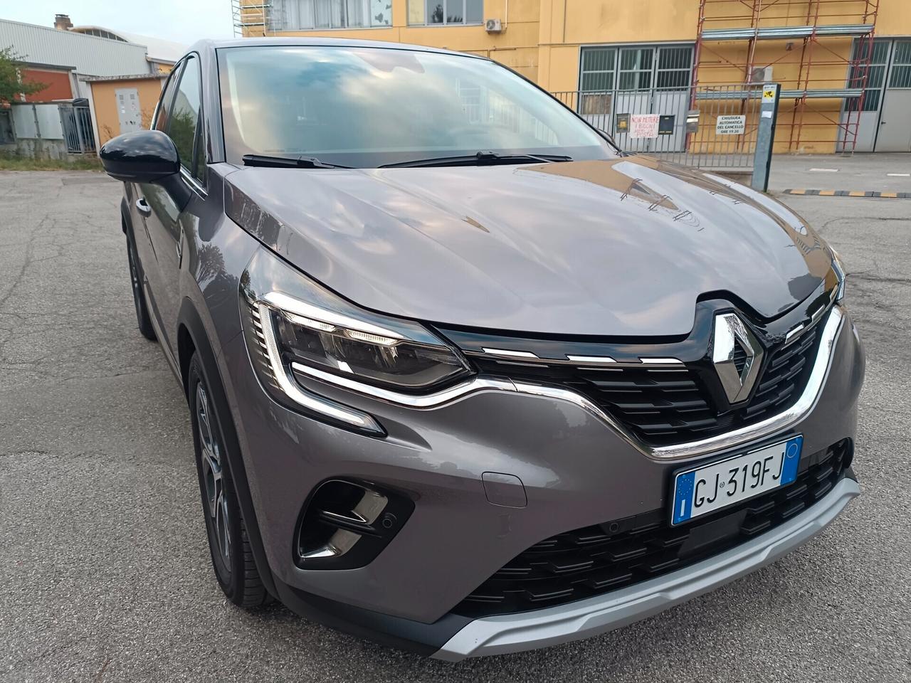 Renault Captur Hybrid 140 CV Techno