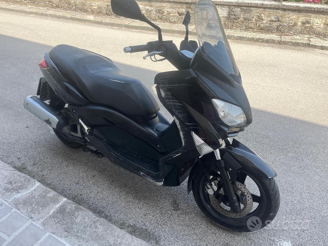 X Max 125