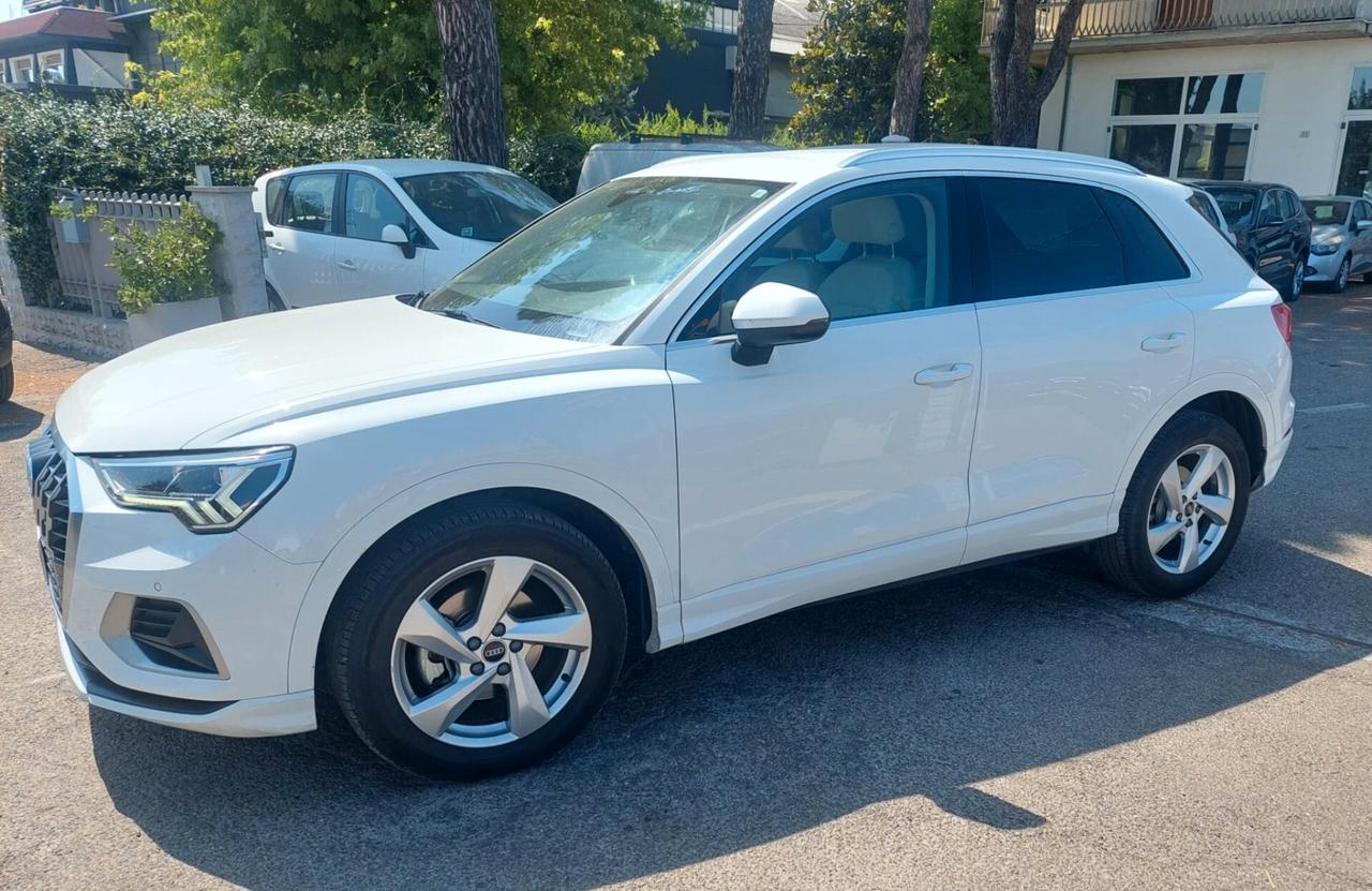 Audi Q3 35 TDI Business Advanced