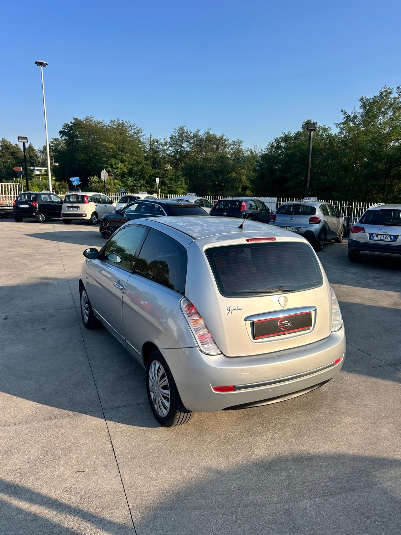 Lancia Ypsilon 1.2 Argento