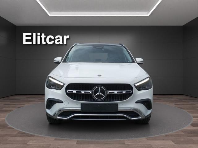MERCEDES-BENZ GLA 180 Automatic Progressive Advanced