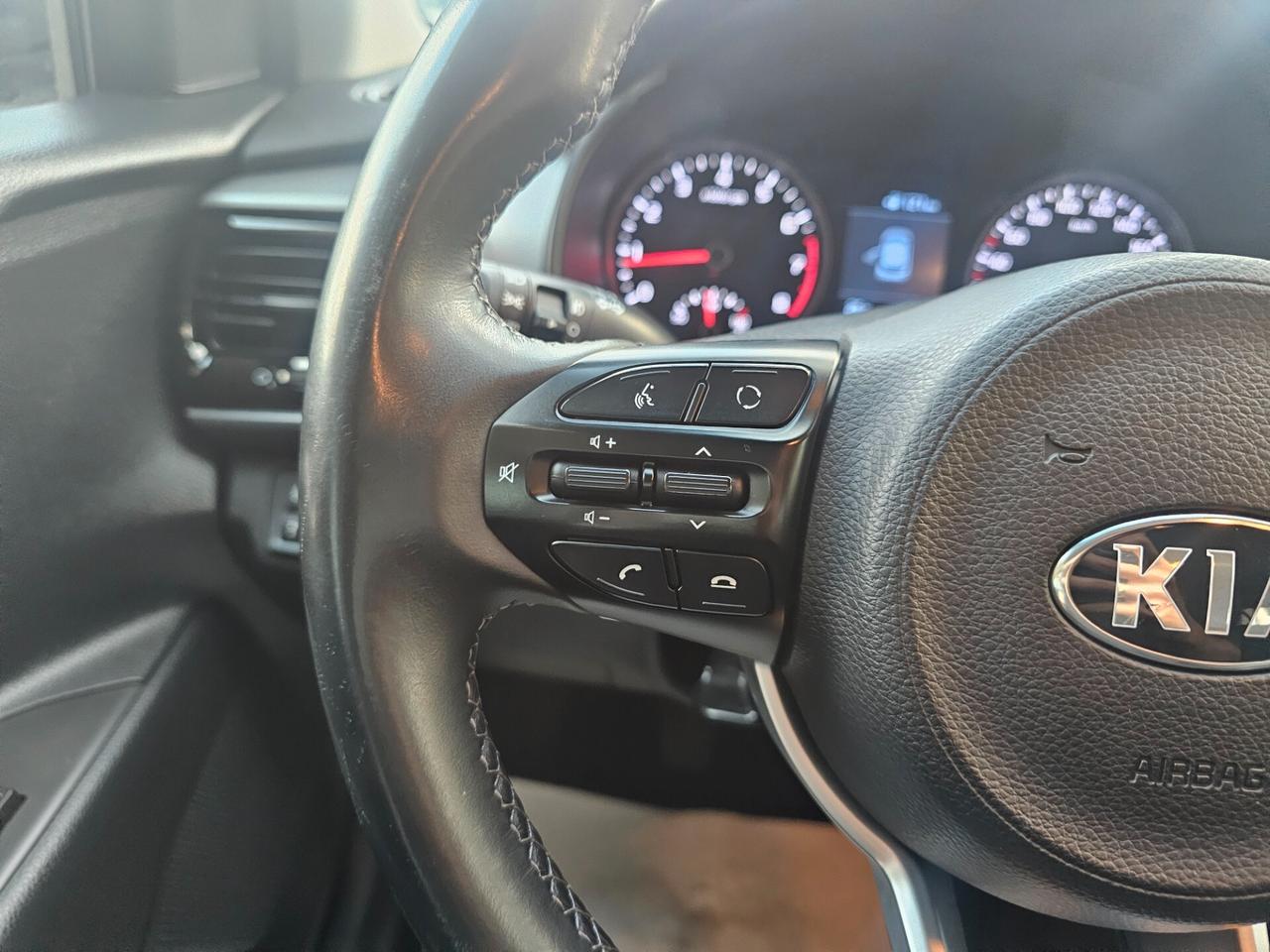 Kia Stonic 1.4 MPI 100 CV Style - Neopatentati