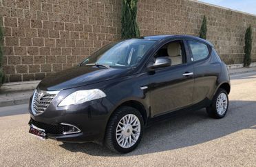 Lancia Ypsilon 0.9 TwinAir 85 CV 5 porte Metano Ecochic Gold