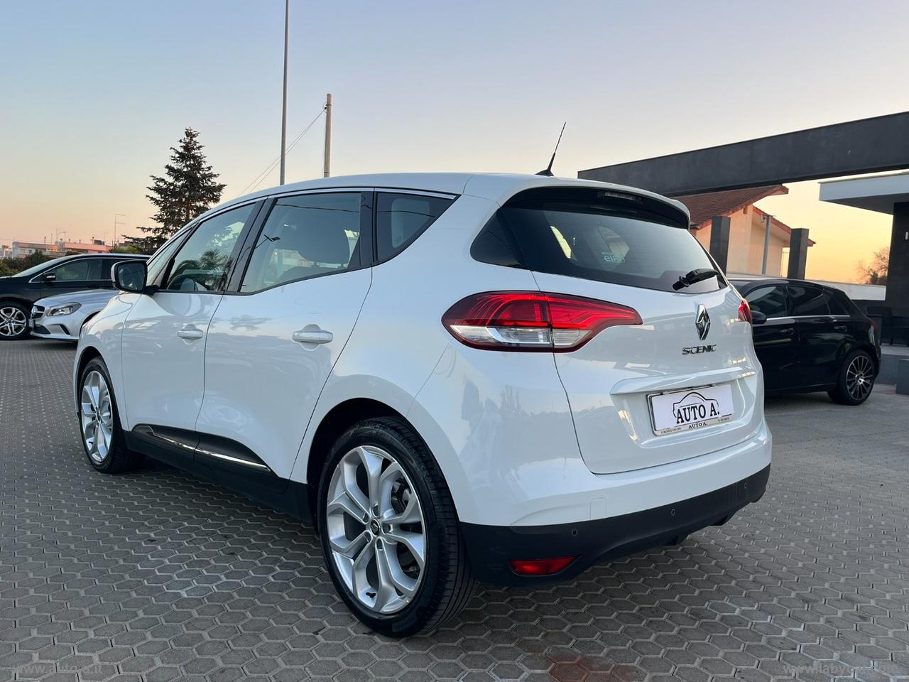 RENAULT Scénic Blue dCi 120 CV Business