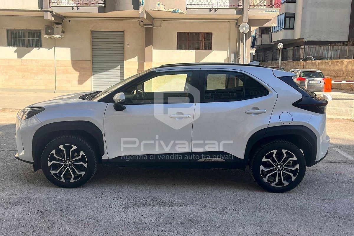 TOYOTA Yaris Cross 1.5 Hybrid 5p. E-CVT AWD-i Business