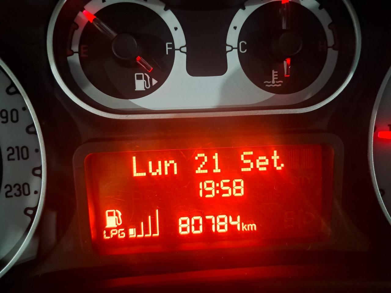 Fiat 500L 1.4 T-Jet 120 CV GPL Lounge