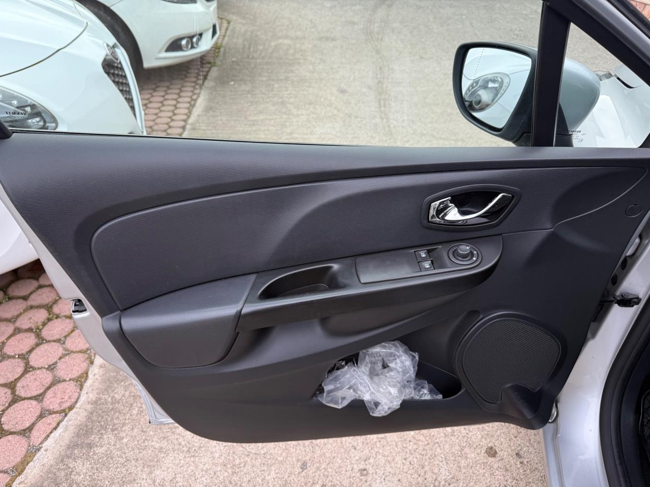 Renault Clio 1.5 dCi 75CV 5 porte Live km certif.