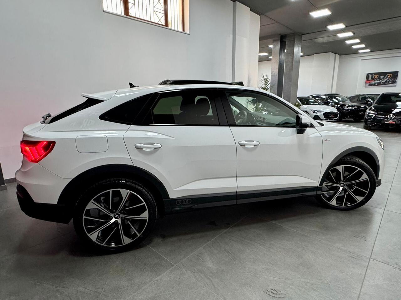 AUDI Q3 SPORTBACK 35 TDI Quattro S-tronic S-line Edition