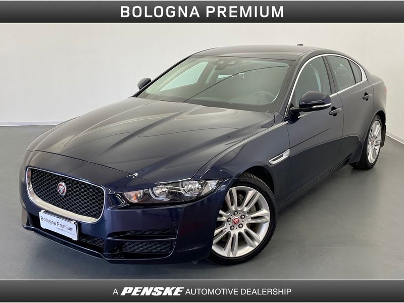 Jaguar XE 2.0 D 180 CV aut. Pure