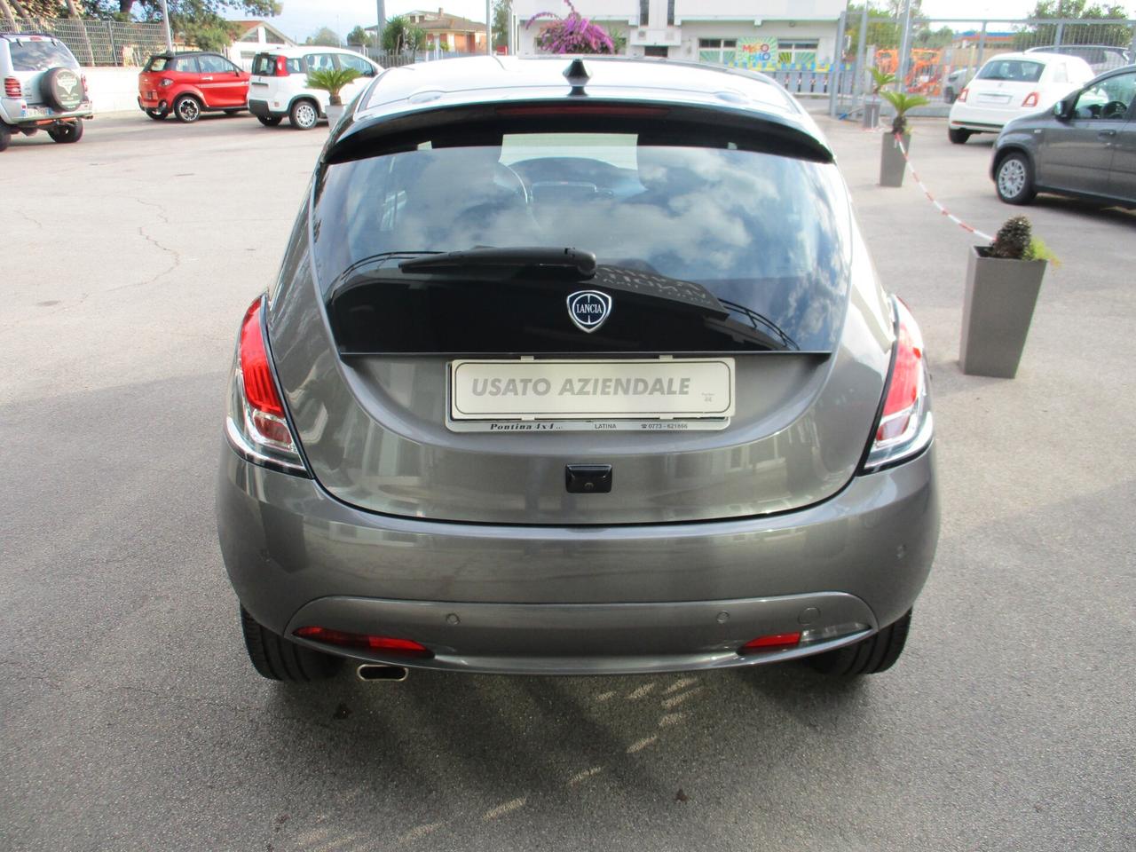Lancia Ypsilon 1.0 FireFly 5 porte S&S Hybrid Platino