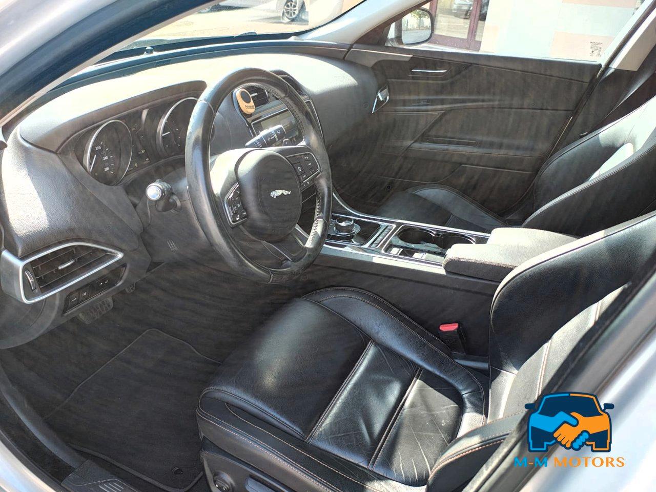 Jaguar XE Berlina XE 2.0d Prestige awd 180cv auto