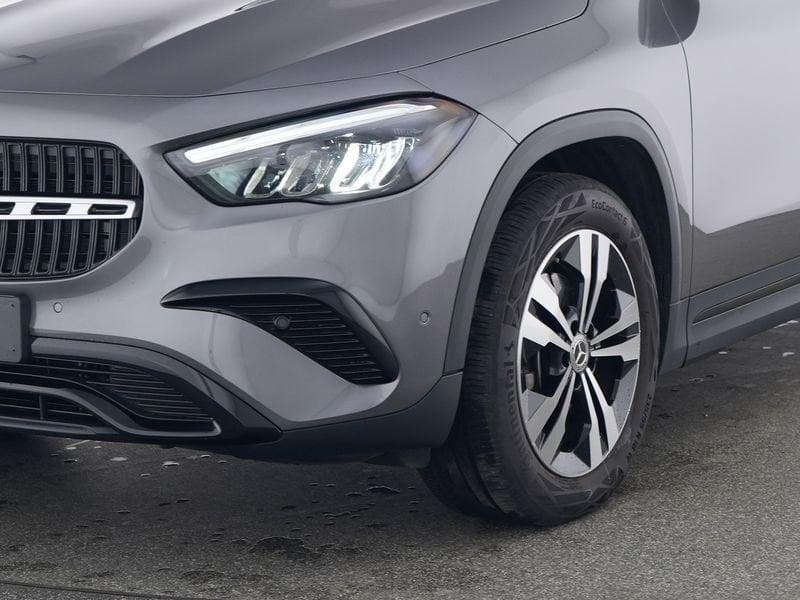 Mercedes-Benz GLA GLA 180 Automatic Progressive Advanced