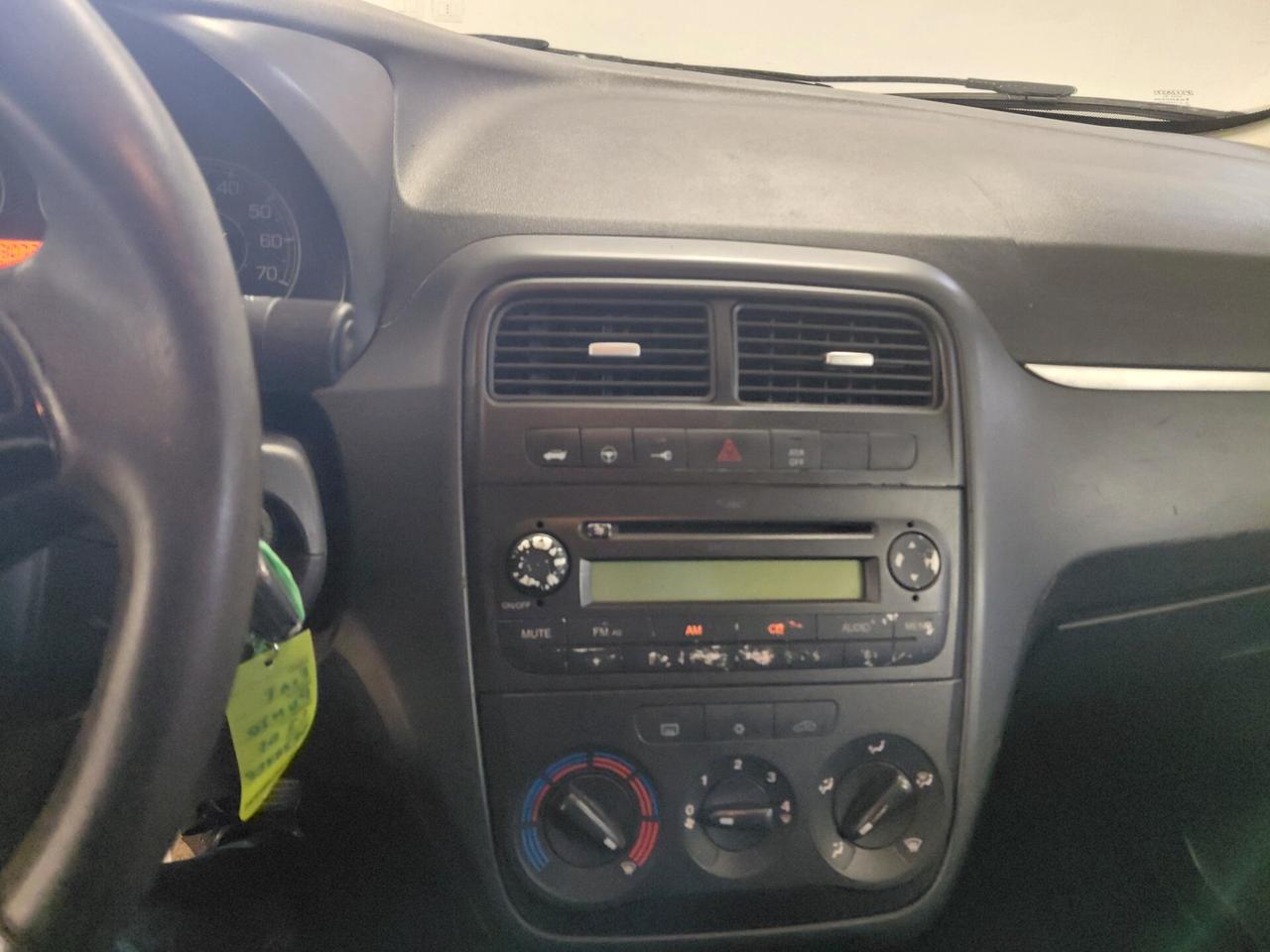 FIAT GRANDE PUNTO ANNO 2008 DS 1.3 ADATTA NEOPATENTATI KM 230 MILA