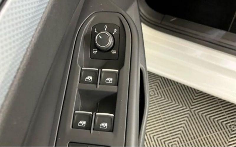 Volkswagen Golf 8.5 1.5 TSI 115 CV ACT GOAL Led 16" Gancio Cockpit Navi