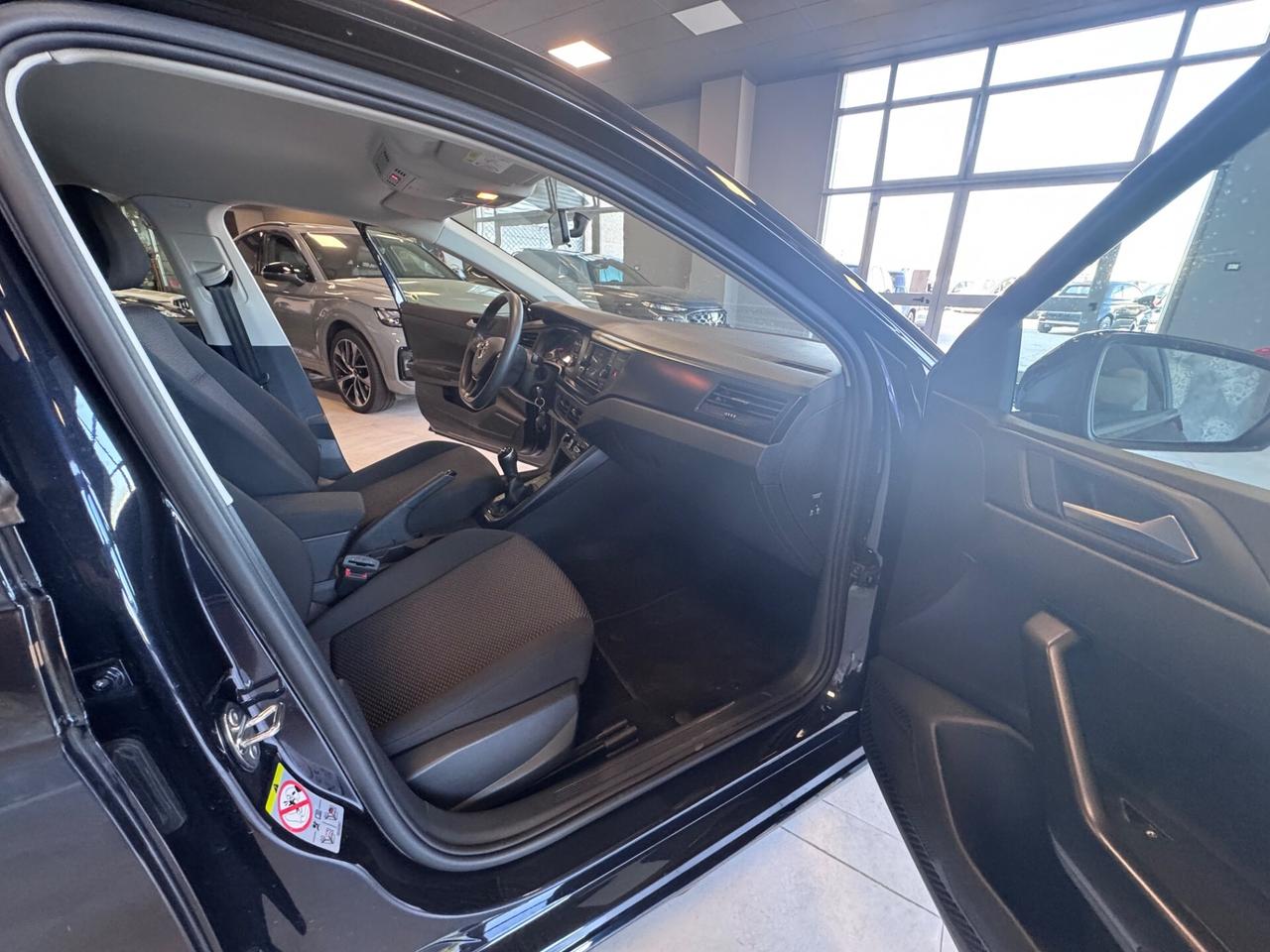 VOLKSWAGEN POLO 1.0 BENZINA COMFORTLINE 5 PORTE