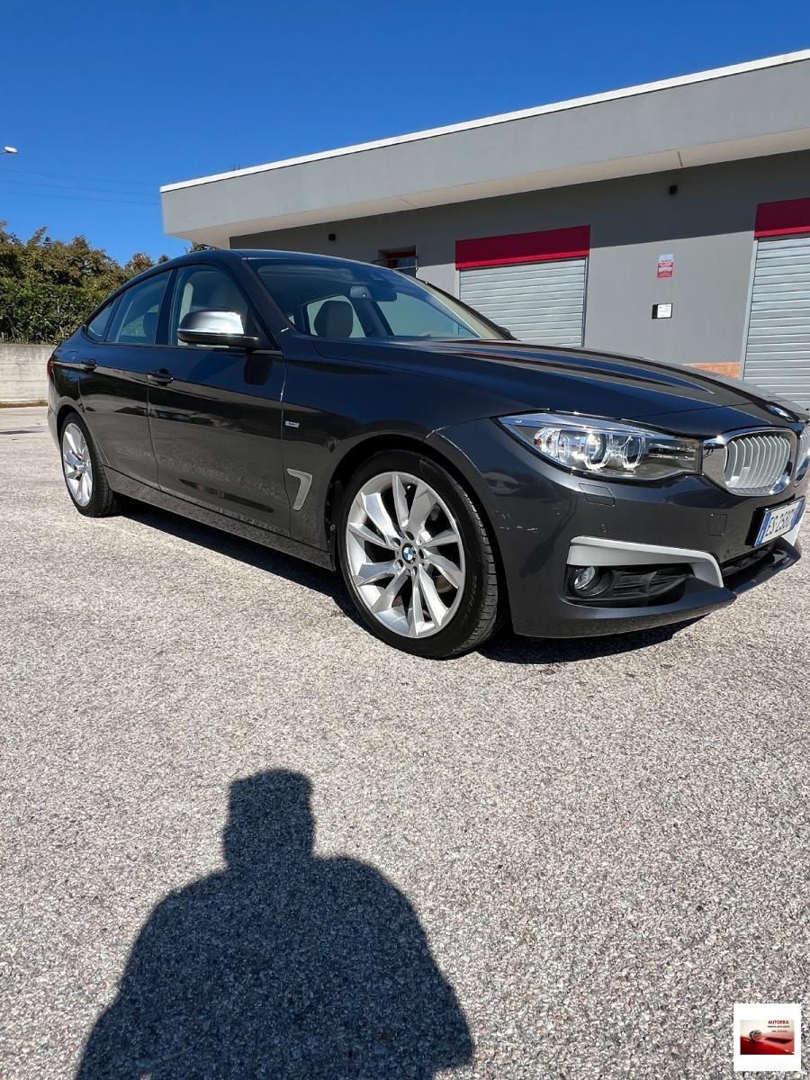 BMW - Serie 3 GT - 318d Turismo Luxury