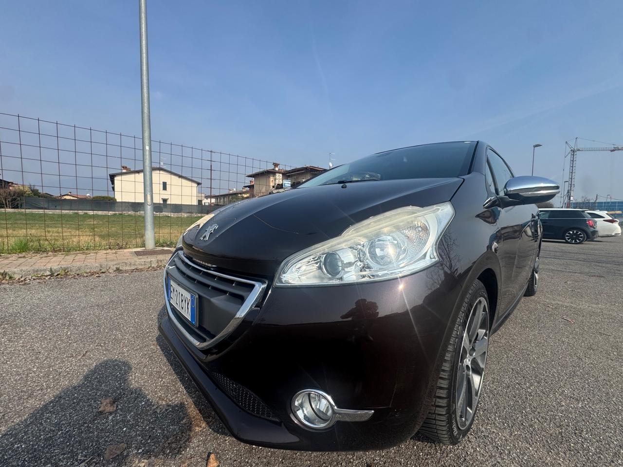 Peugeot 208 1.4 HDi 68 CV 3 porte Allure