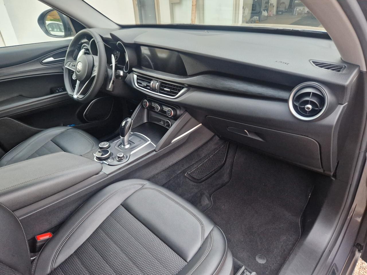 Alfa Romeo Stelvio 2.2 Turbodiesel 210 CV AT8 Q4 Veloce