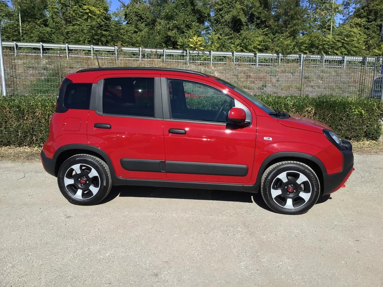 Fiat Panda Cross 1.0 70Cv firefly hybrid 5 Posti