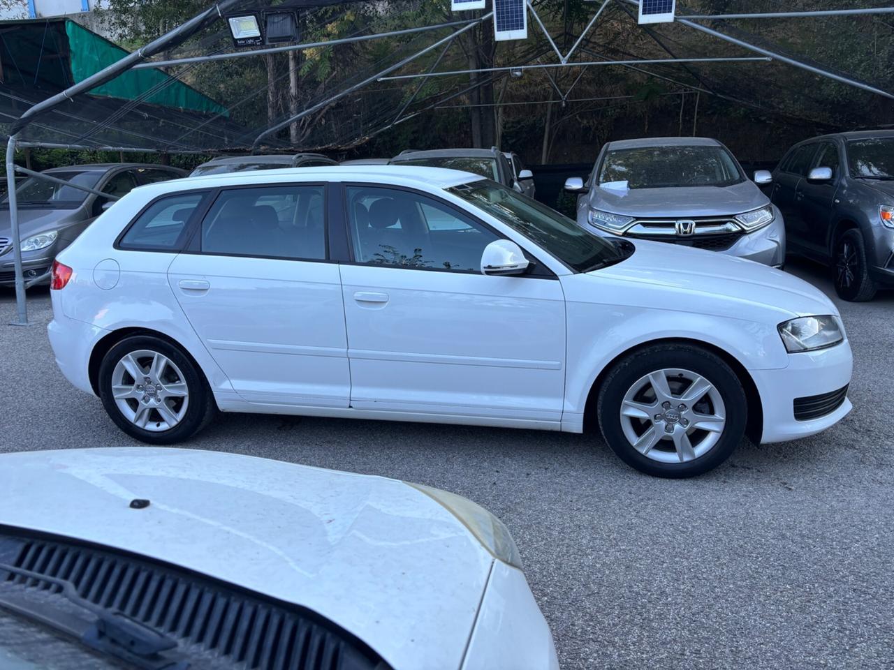 Audi A3 SPB 1.6 TDI 105 CV OK NEOPATENTATI