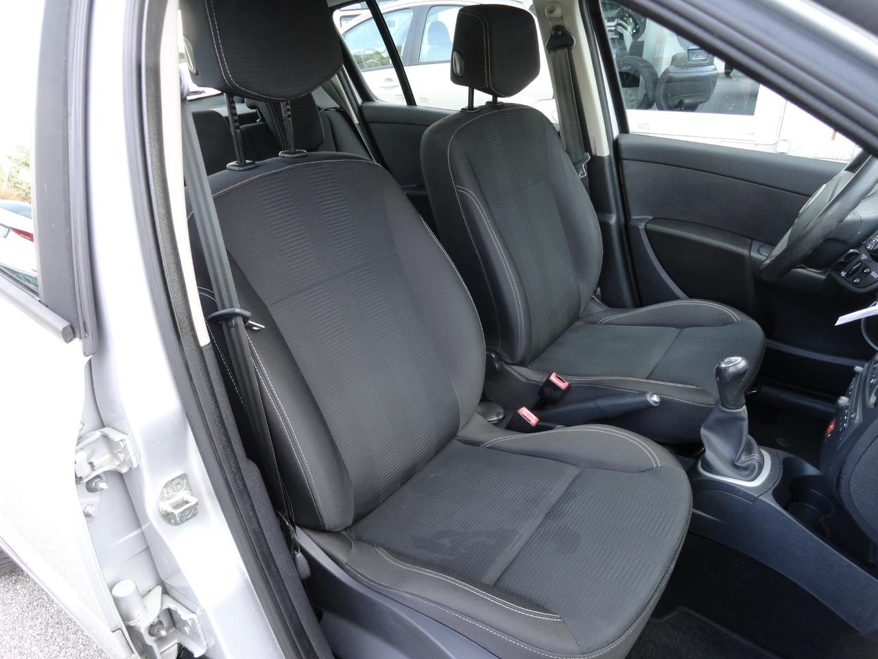 Renault Clio 1.2 16V 5 porte Dynamique