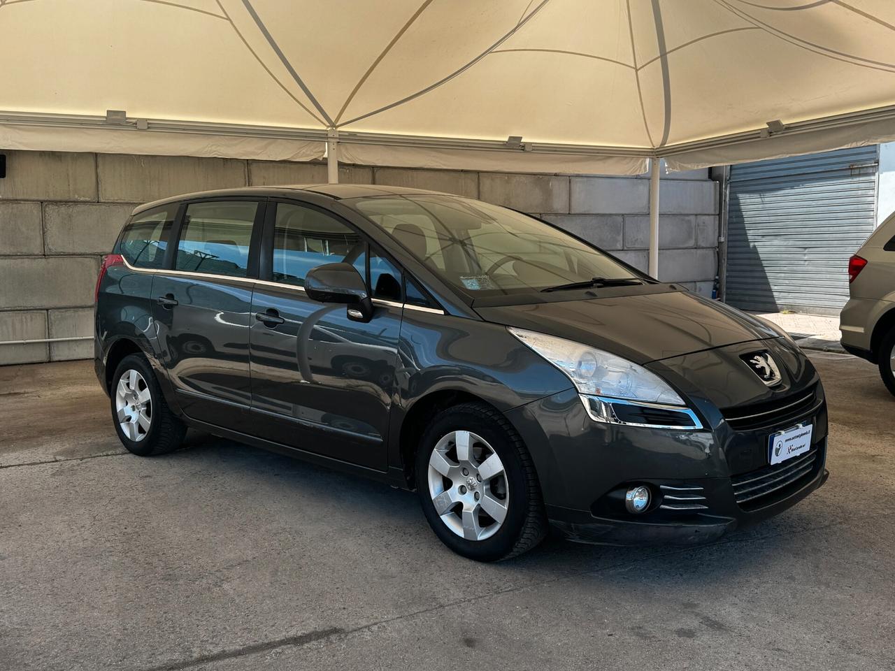 Peugeot 5008 1.6 HDi 115CV Access 7 POSTI - 2013