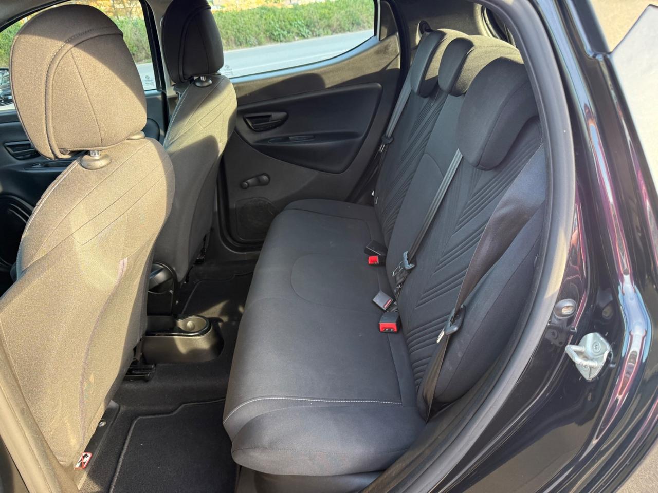 Lancia Ypsilon 1.0 FireFly 5 porte Hybrid Gold