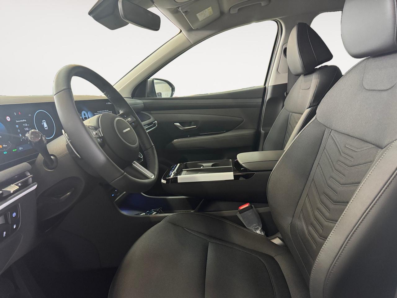 HYUNDAI TUCSON PE 1.6HEV AT 4WD EXELLENCE
